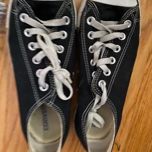 Black converse